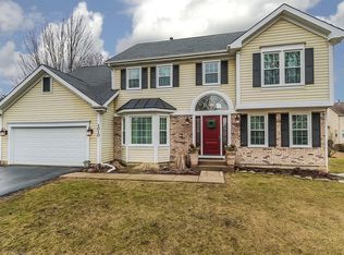 1010 Bedford Ct, Elgin, IL 60120