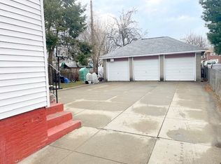 152 Summit St #3F, Pawtucket, RI 02860