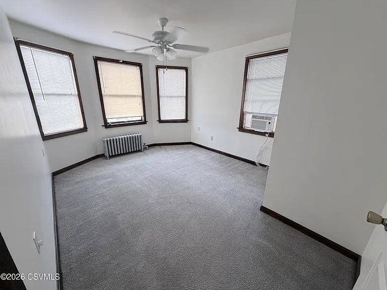 130 Iron St — Photo 7