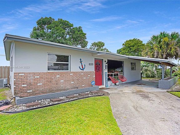4th image of 2830 NW 18th Ct