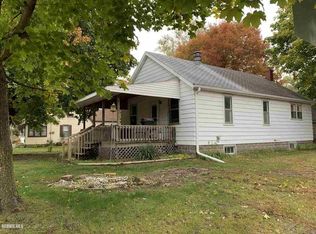 522 Iris St, Savanna, IL 61074