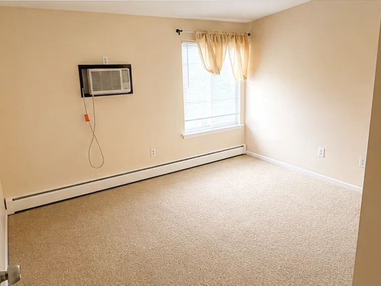 655 Talcottville Rd — Photo 18