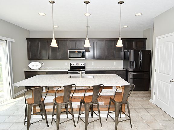 3rd image of 4305 Bexley Ct