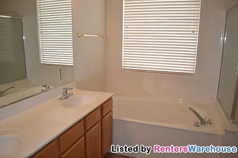 1744 W Frye Rd — Photo 12