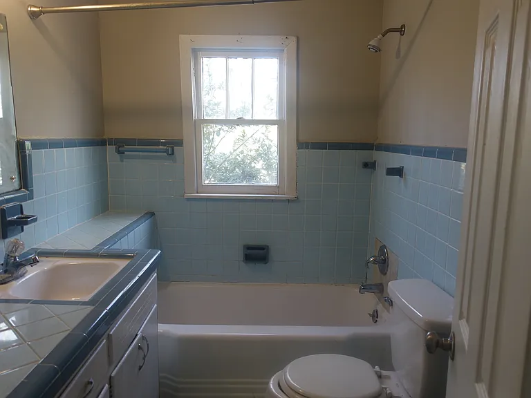 716 Robin Rd — Photo 8