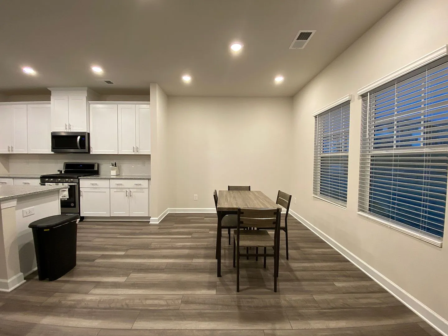 Room in 4 Bedroom Home at Memorial Pkwy — Photo 2