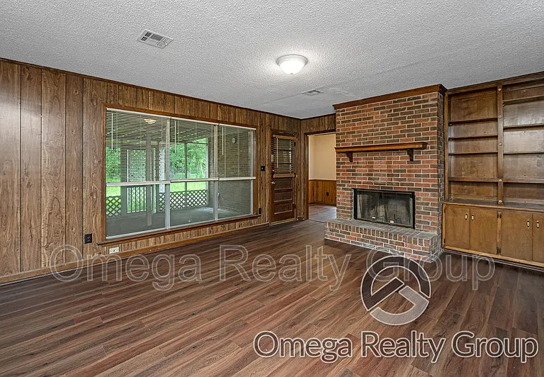 4078 Strathmore Dr — Photo 16