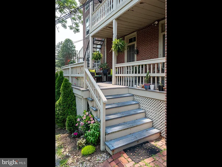 318 N Matlack St #3R — Photo 23