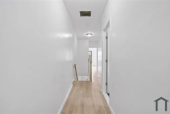 2055 Dickinson St — Photo 18