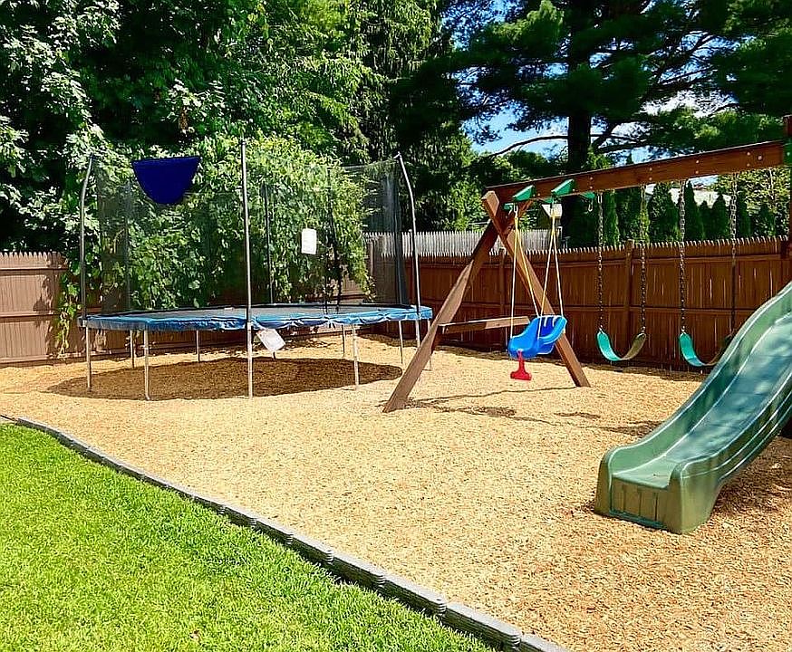 2nd image of 25 Susan Dr
