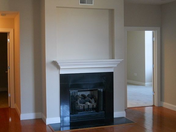 3rd image of 1515 Lafayette Ave Unit 108