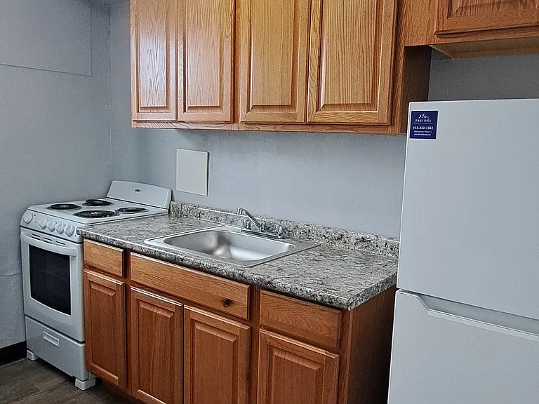 1680 Skyline Dr #6 — Photo 1