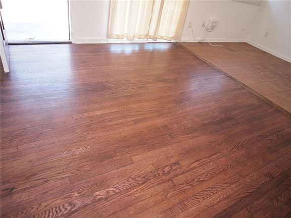 3rd image of 1400 Justin Ln #B