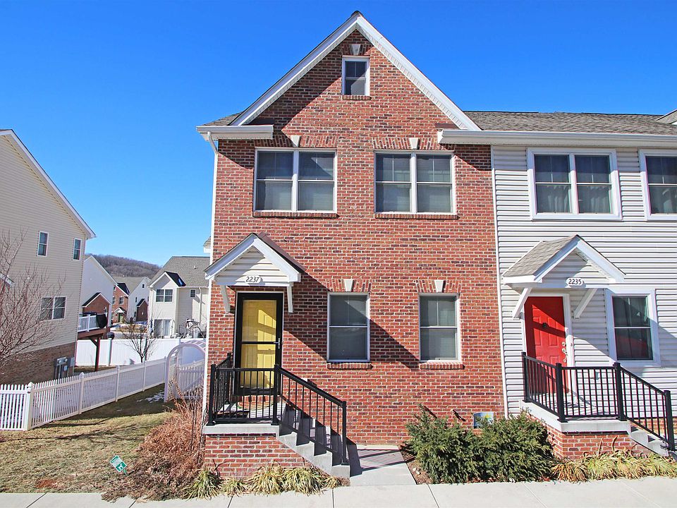 2nd image of 2237 Deyerle Ave