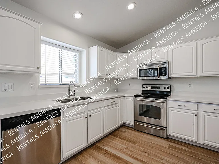 2276 S Bahama Dr — Photo 10