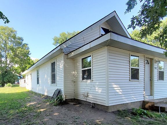 2nd image of 460 2nd St NW