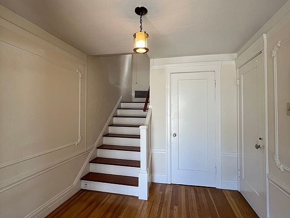 2nd image of 231 Baden St