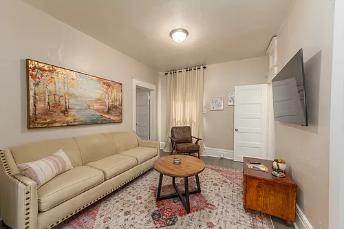 2219 W Broadway Ave #4 Photo 1
