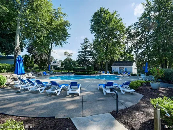 3591 Port Cove Dr 55, Waterford MI