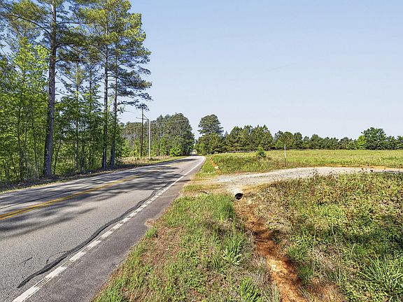 2nd image of 800 Currytown Road