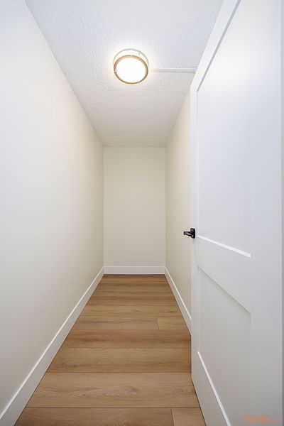 North Vancouver Apartment for rent - 2 Bedrooms — photo 19