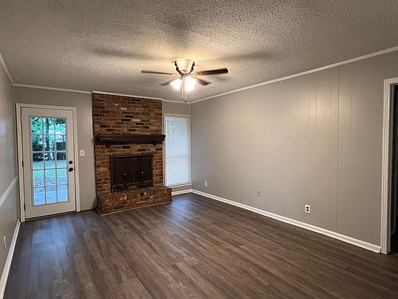 4th image of 513 Shady Grove Dr