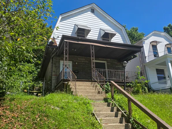 1330 Woodmont Ave, New Kensington, PA 15068