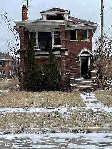 2624 Tuxedo