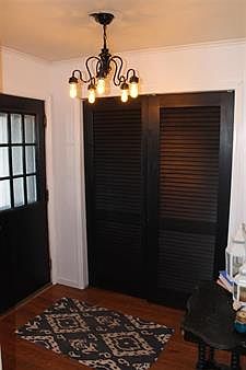2nd image of 33 Lexington Ave