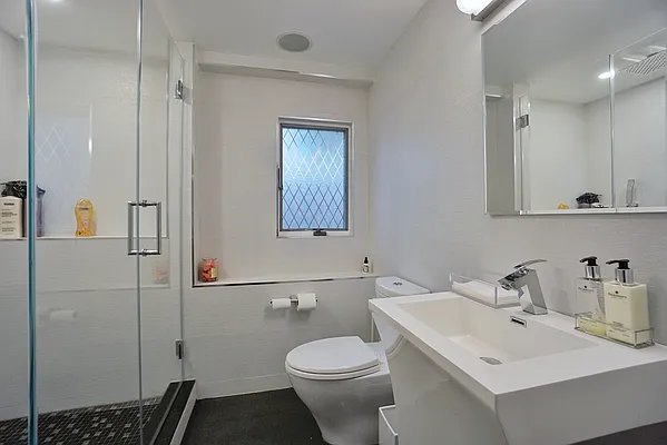 Sold by Bergen Basin Real Estate | media 16