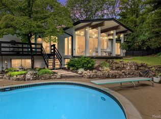 6895 Cedarbrook Dr, Bloomfield Hills, MI 48301