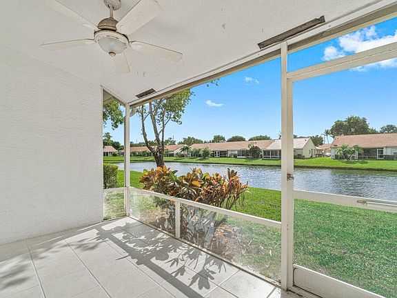3rd image of 6104 Floral Lakes Dr