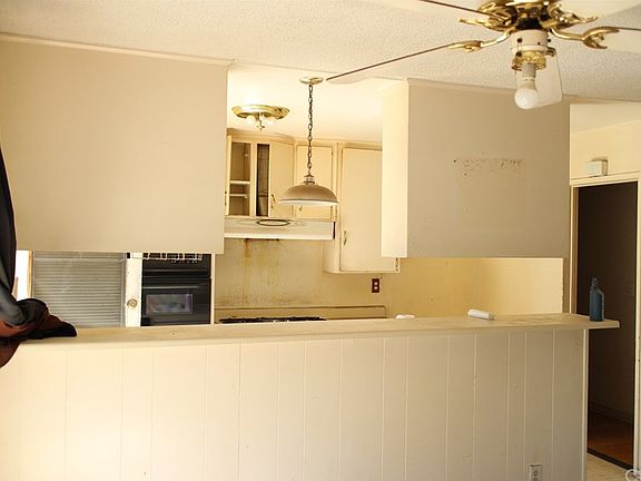 5th image of 7732 Shoup Ave