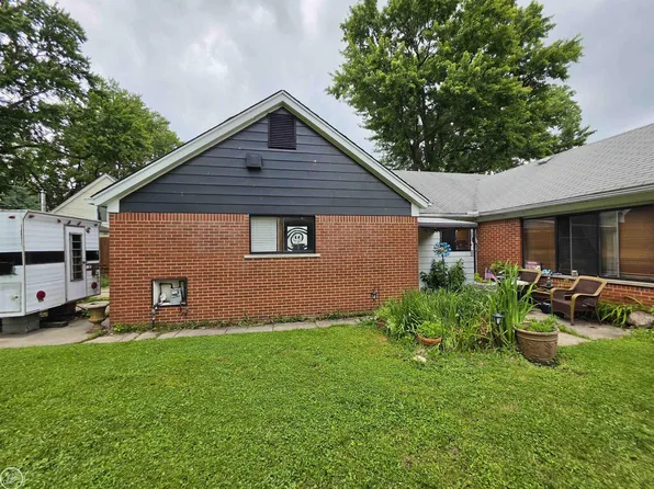 24741 Old Shook Rd, Harrison Township, MI 48045