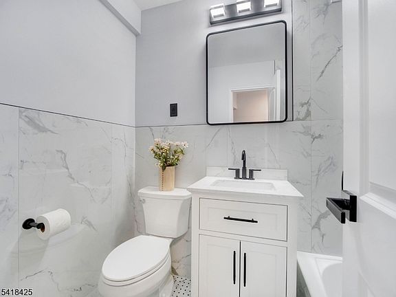3rd image of 377 S Harrison Street #8I