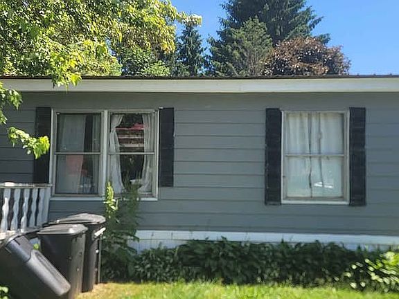 5th image of 102 Cambridge Cir