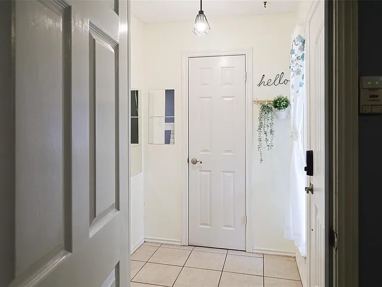 8705 Clearbrook Trl #B — Photo 2