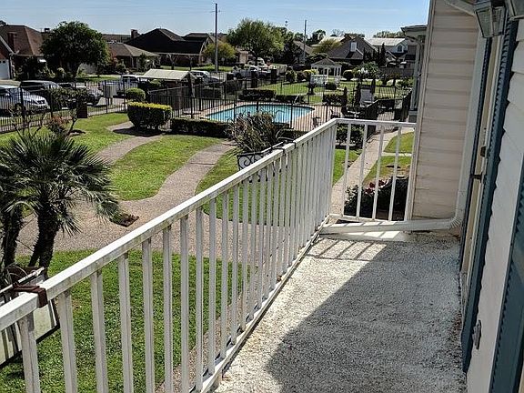 5th image of 2304 Knickerbocker Dr
