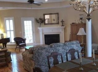 113 Summer Branch Ln, Irmo, SC 29063