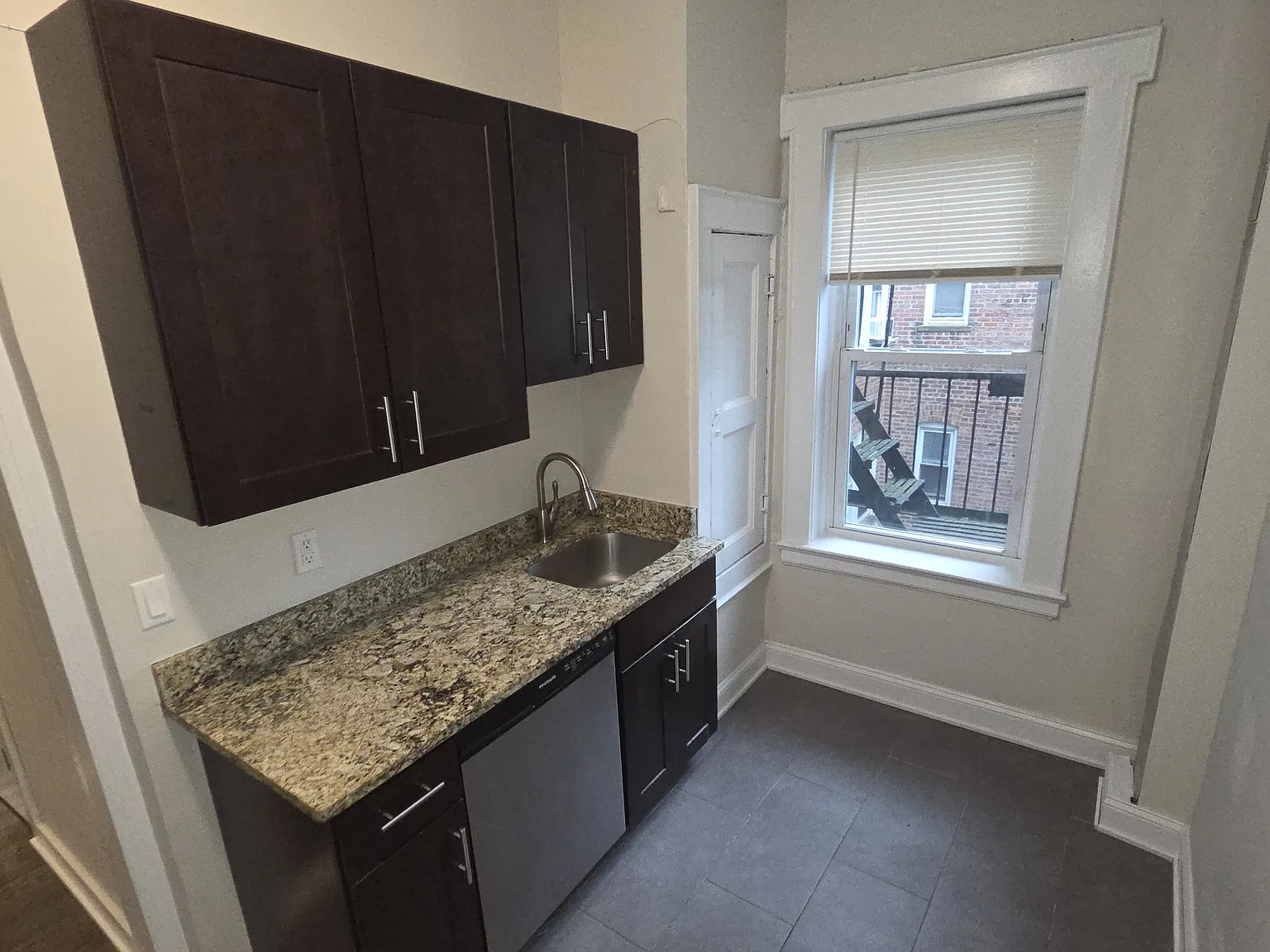 2 bed, $2,595 — Photo 2