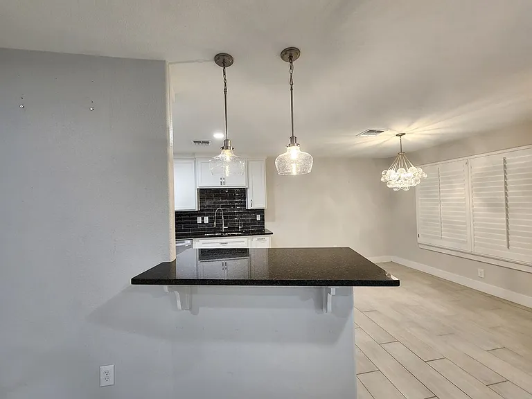 3300 Durant Dr — Photo 29