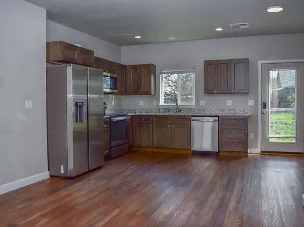 1903 Grandview Ave, Medford, OR 97504