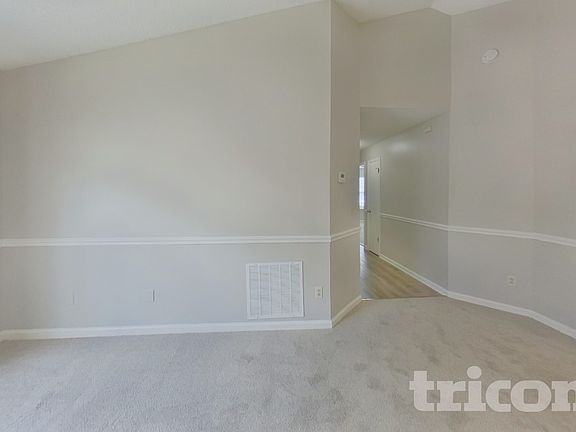2nd image of 1854 Mackenzie Ct N