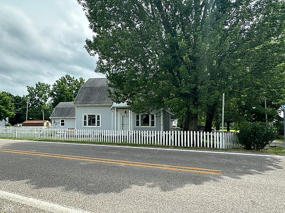 2nd image of 107 W Valley Dr