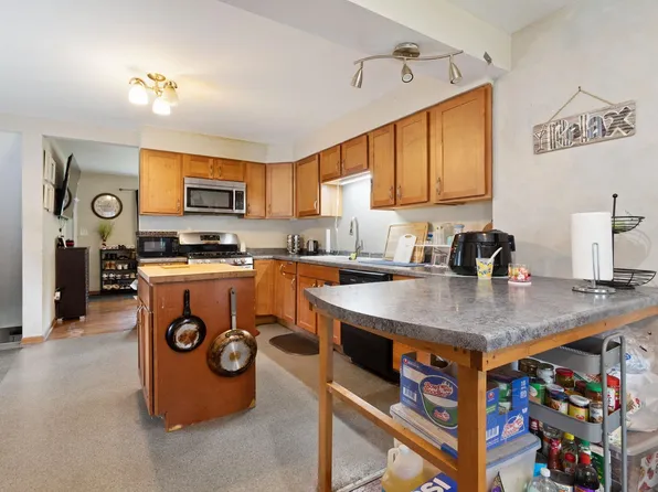 527 Emil Ave, Shoreview, MN 55126