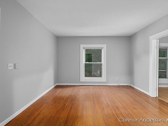 5th image of 47 Packard Ave SE