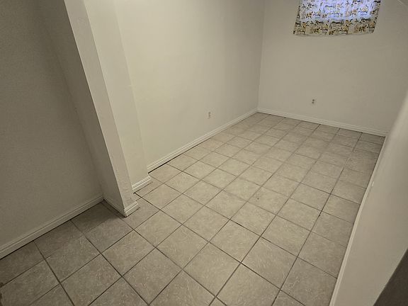 4th image of 379 N 300 W #1