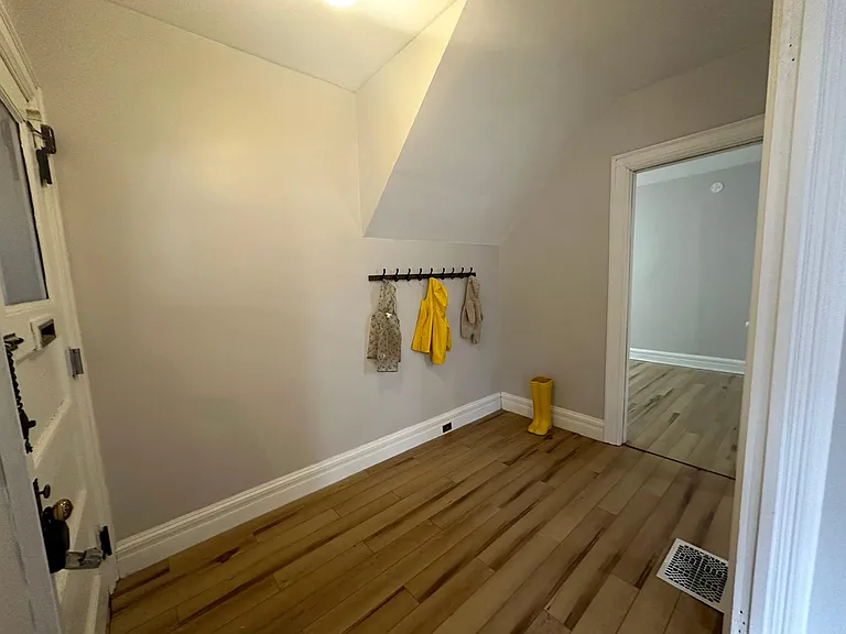 Entrance / Mudroom Space