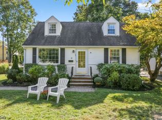 24 Central Ave, Morris Plains, NJ 07950