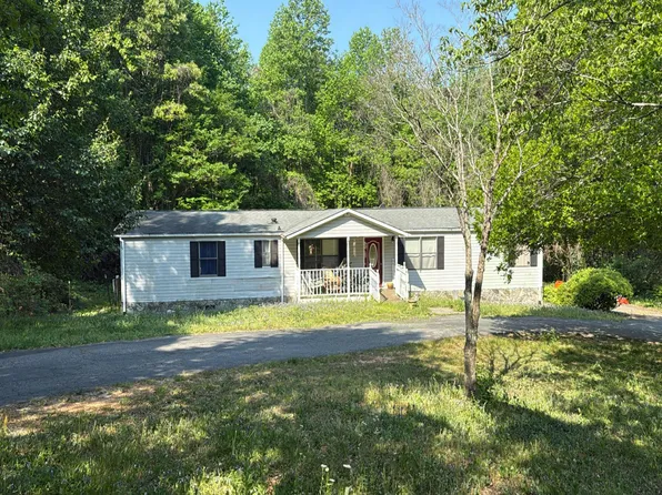 1056 Keller Rd, Mount Airy, GA 30563